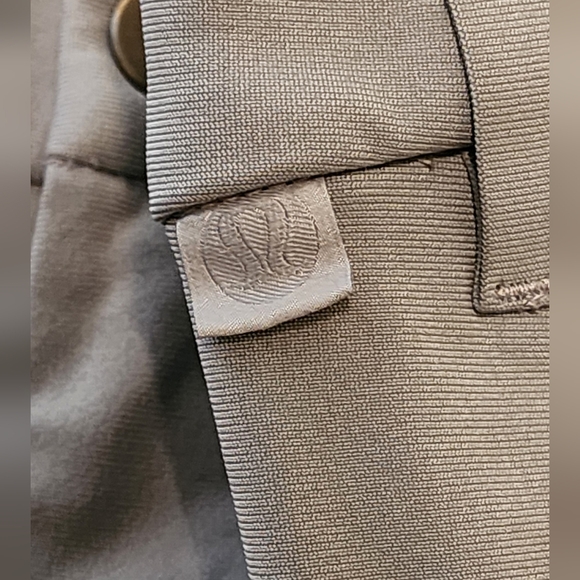 Lululemon Commission Trench Classic-Fit - Picture 5 of 5